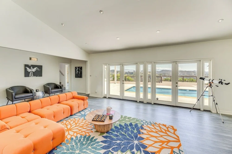 4 Bedrooms Cottage