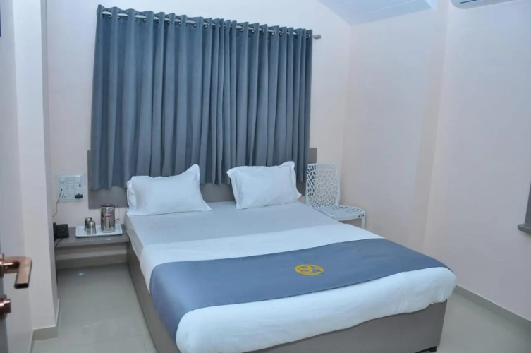 Hotel Sai Ashray