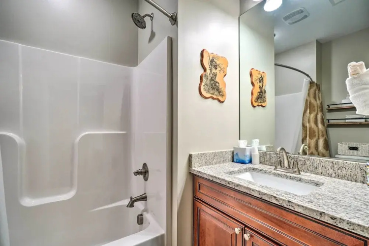 Cozy Townsend Condo, Resort-style Amenities!