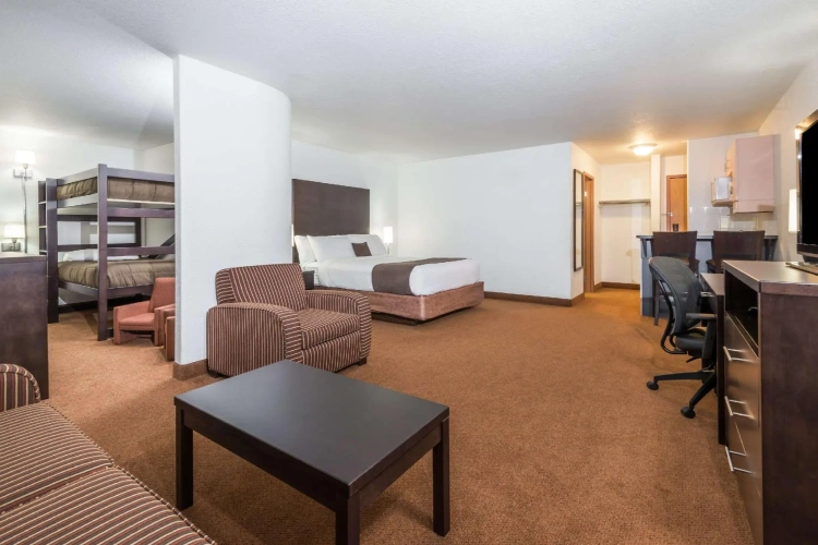 Deluxe Double Suite