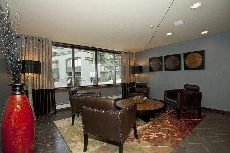 Cherry Suite Studio