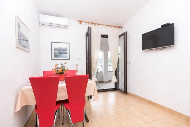 Apartment with balcony