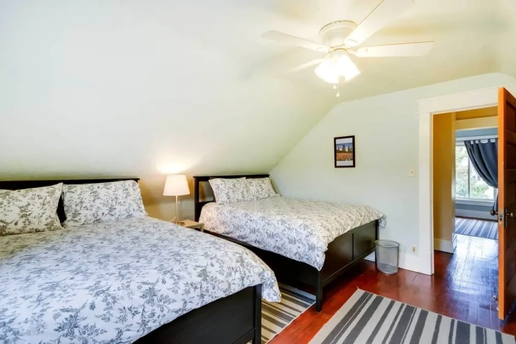 2 Bedrooms Cottage