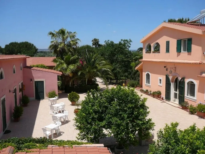 Classic Triple room with view