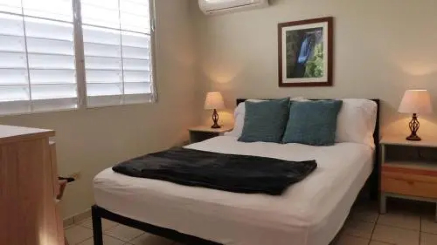 #2 Apt w/TV Netflix Wifi A/C Hot Water Laundry