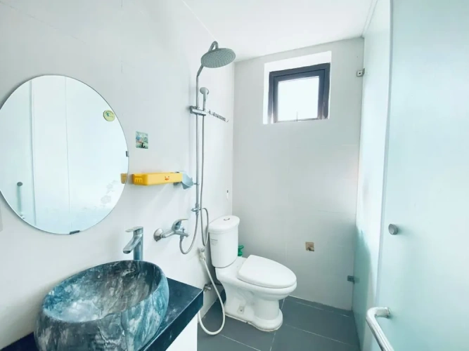 Sextuple Apartment