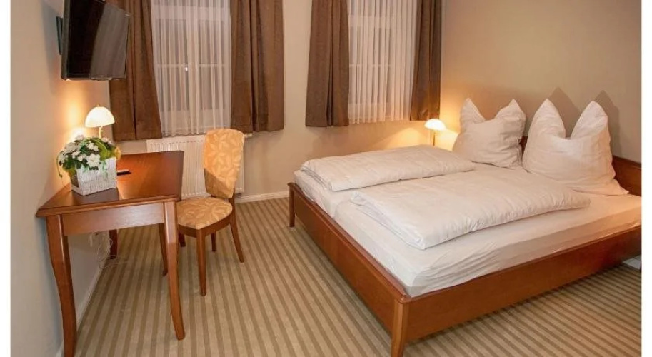 Postillion Hotel & Restaurant