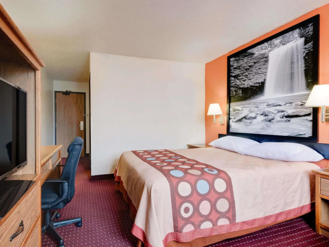 Super 8 By Wyndham Martinsburg