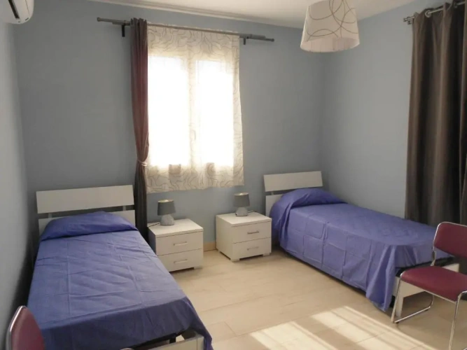 2 Bedrooms Apartment