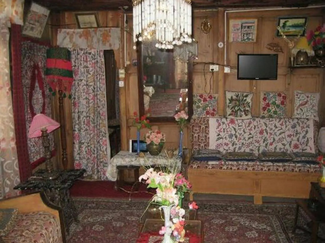 Houseboat Royal Lodge