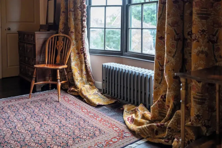Stunning 4BD Home in Worcestershire