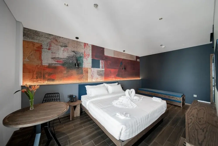 Deluxe Double room with city view