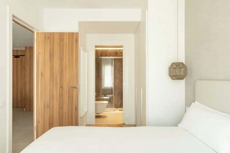 1 Bedroom Superior Apartment with balcony and with courtyard view