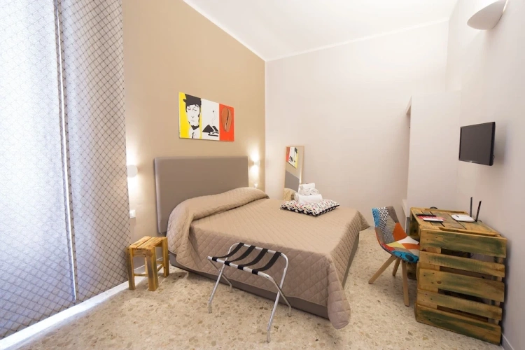 Standard (Internal window) Double room