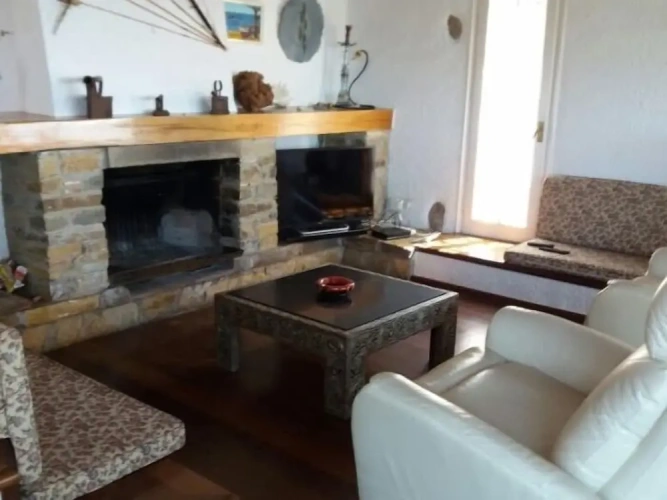 6 Bedrooms Cottage