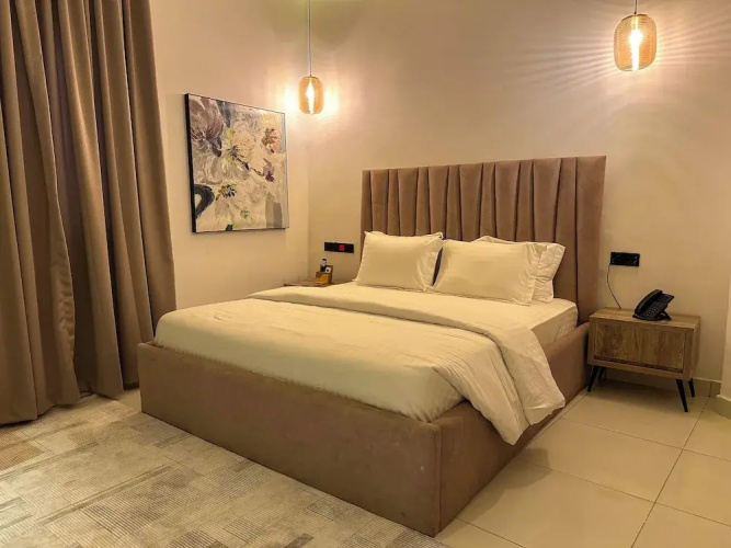 Elysian Hotel