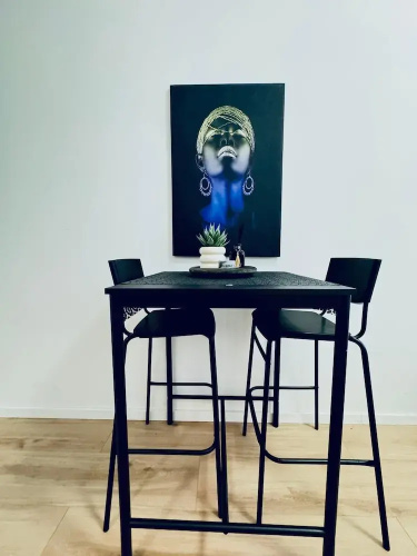 Stylish 4BR Apt Near Westbahnhof