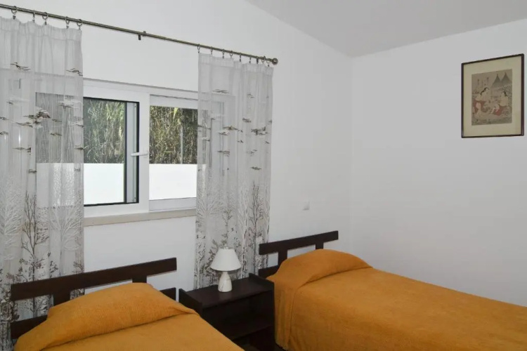 609 Villa Mariposa