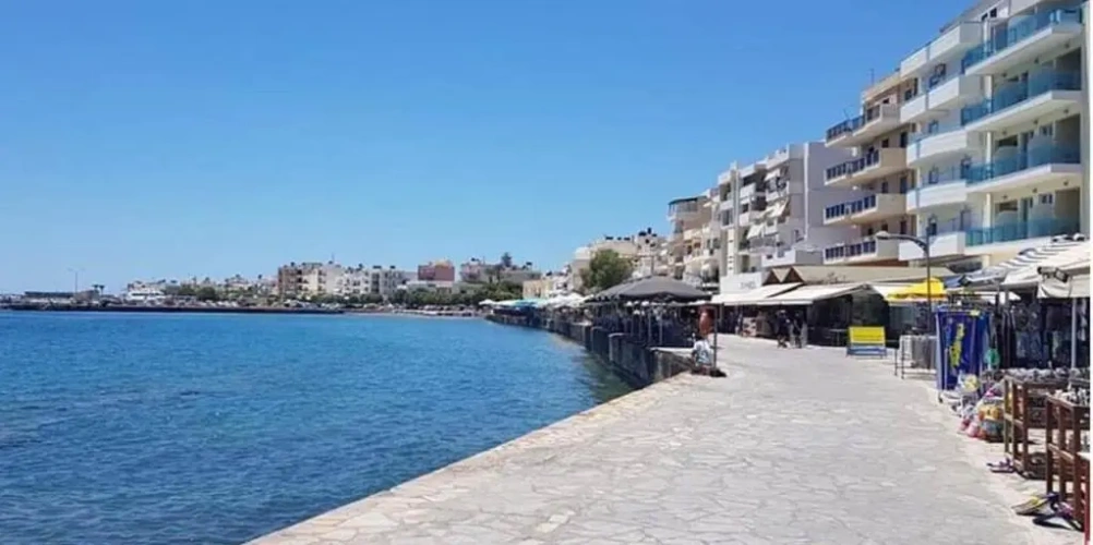 Studio with balcony and with sea view
