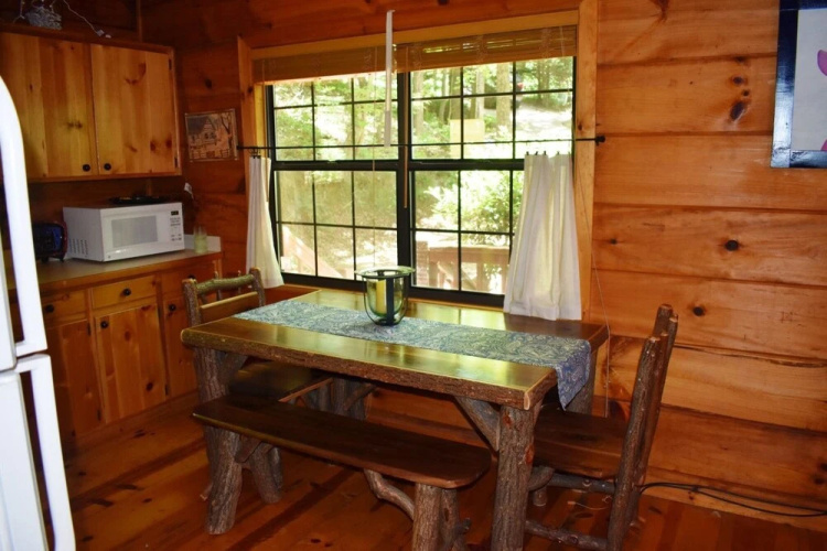 Cheery Dog Cabin