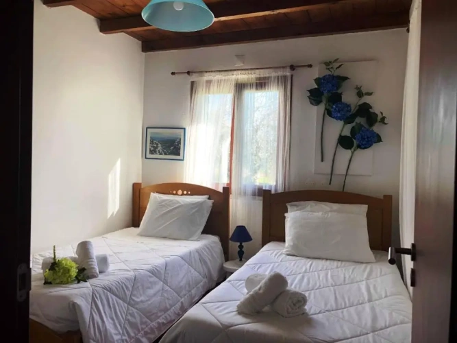3 Bedrooms Cottage