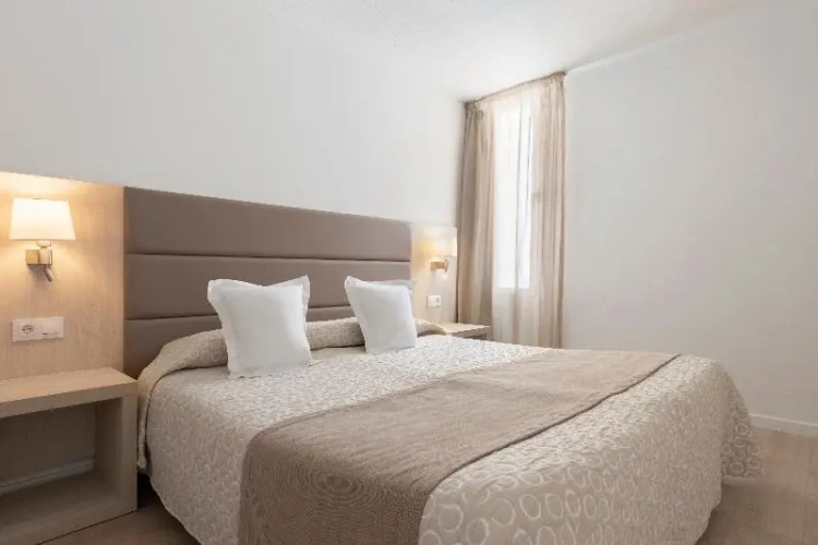 2 Bedrooms Apartment with balcony