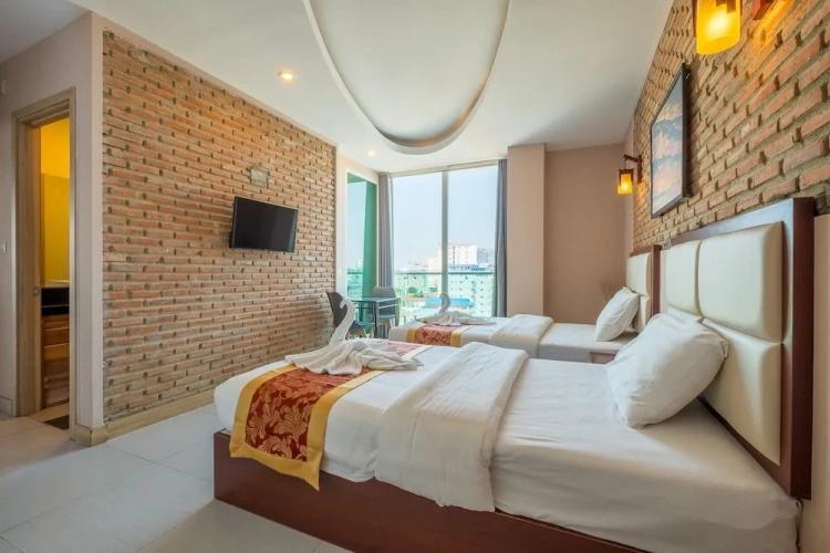 Standard Twin room with balcony
