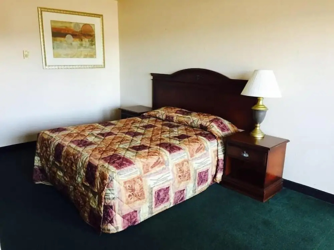 Summer Wind Budget Motel