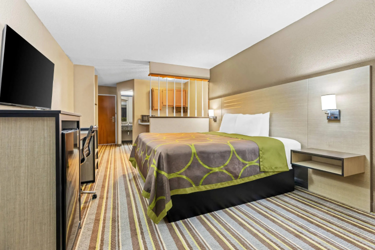 Super 8 by Wyndham Athens