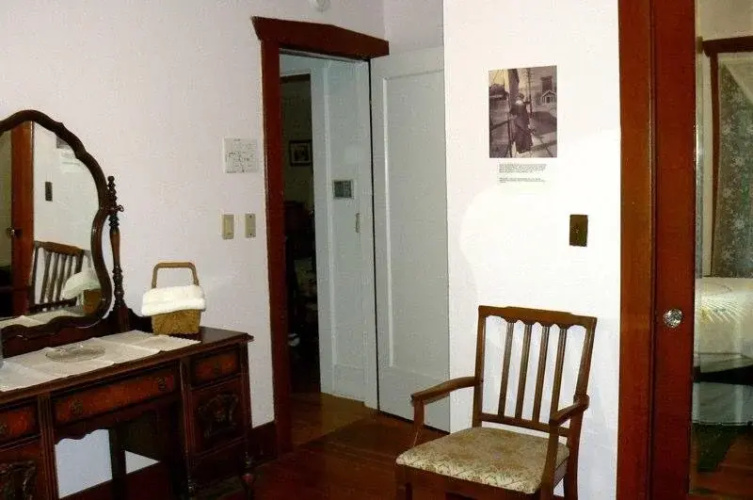 Mrs. Howe's Bed and Breakfast