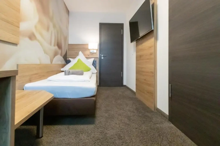 Deluxe Single room