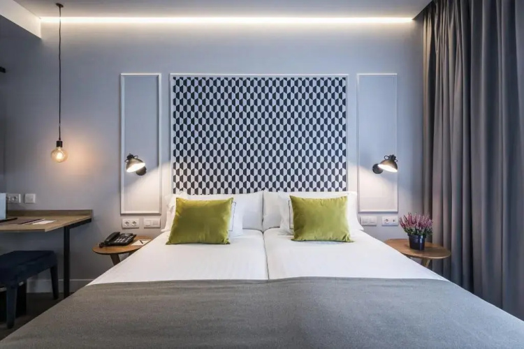 Intelier Victoria Hotel