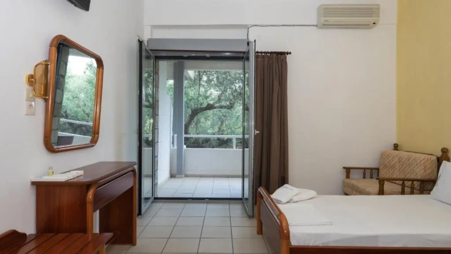 Standard Double room with garden view