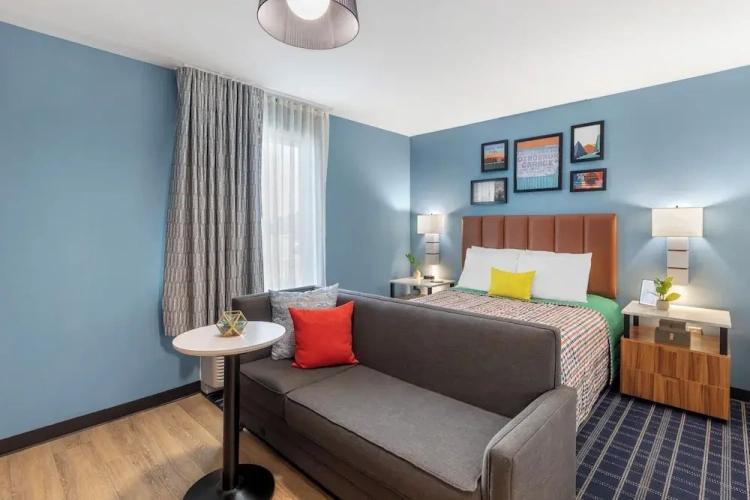 Double Suite