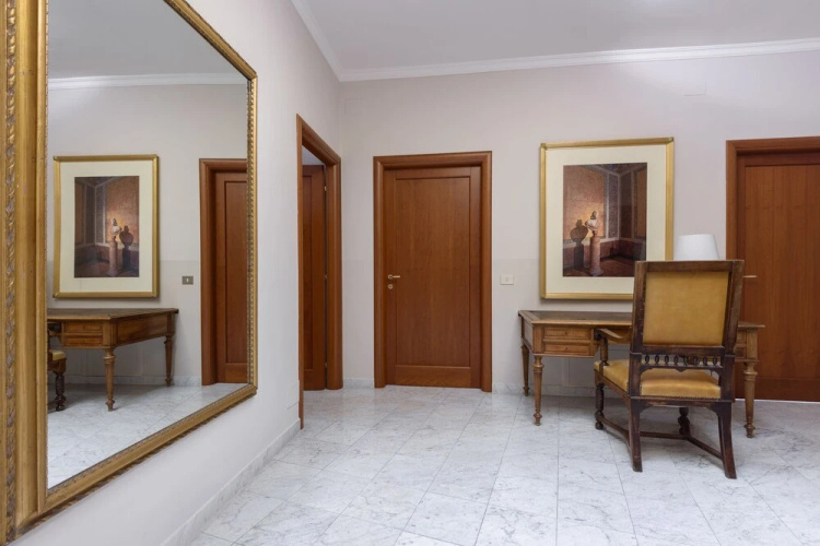 Travel & Stay - Navona 3