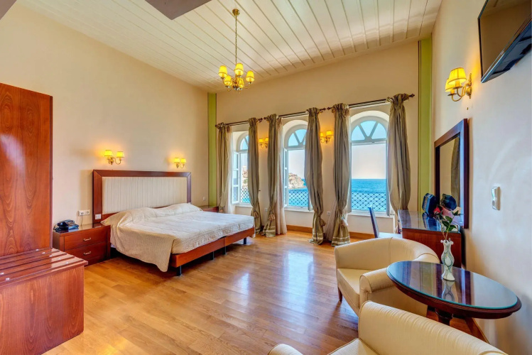 Apollonion Palace Hotel