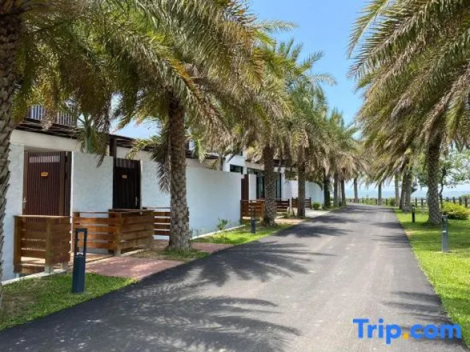 The Louts Villa