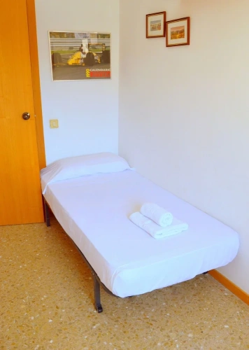 4 Bedrooms Apartment