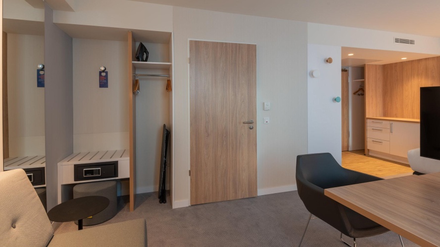 Double Suite