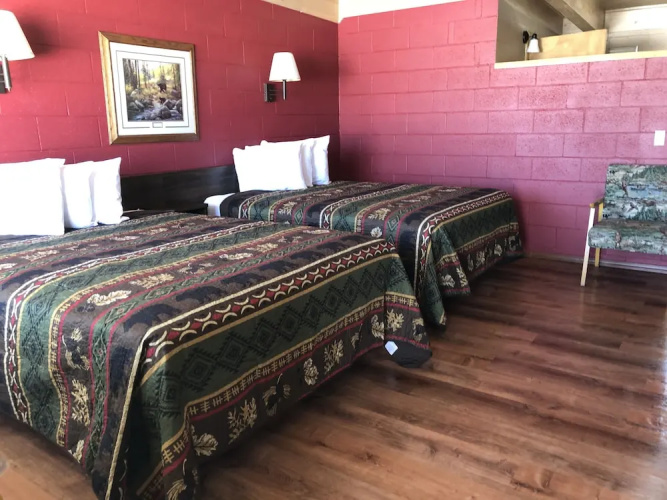 Sportsman’s Lodge