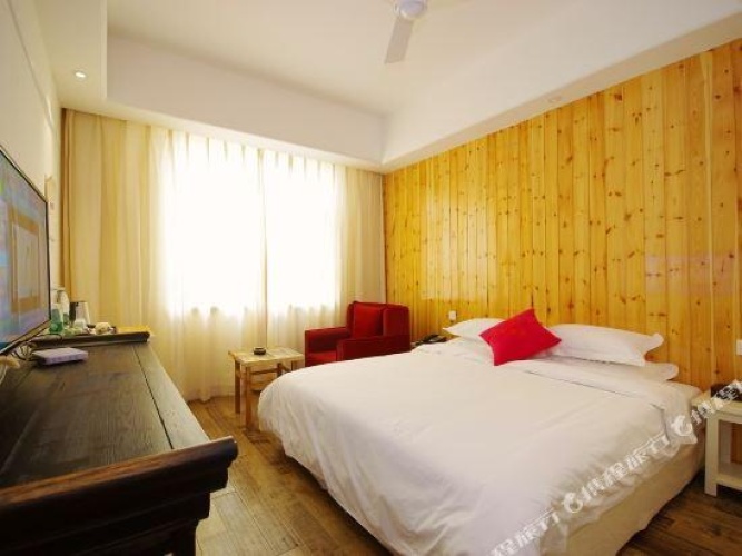 Deluxe Double Suite