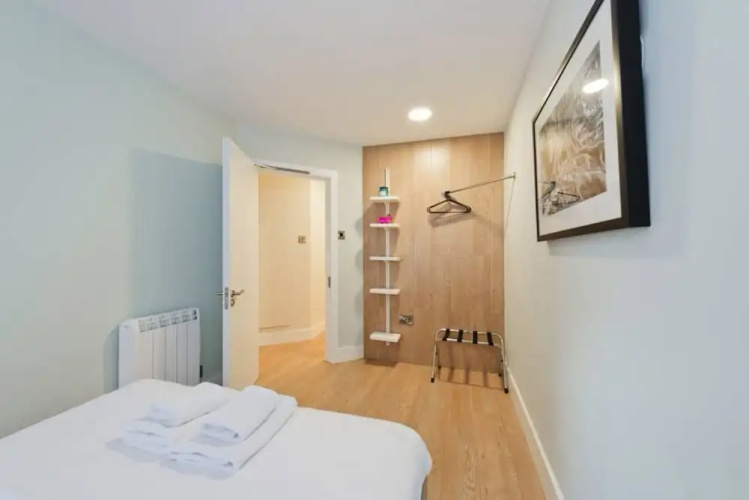 Central Dublin 2 Bedroom Apartment