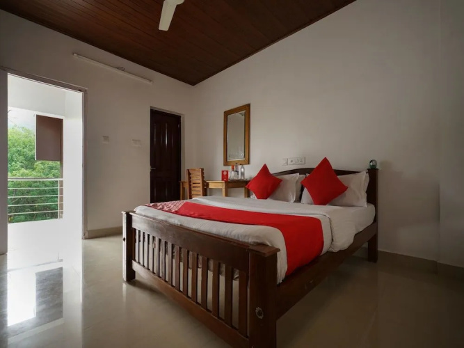 OYO 11757 Aruvi Annex