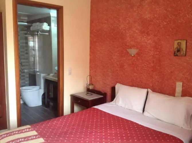 Iro Apartments