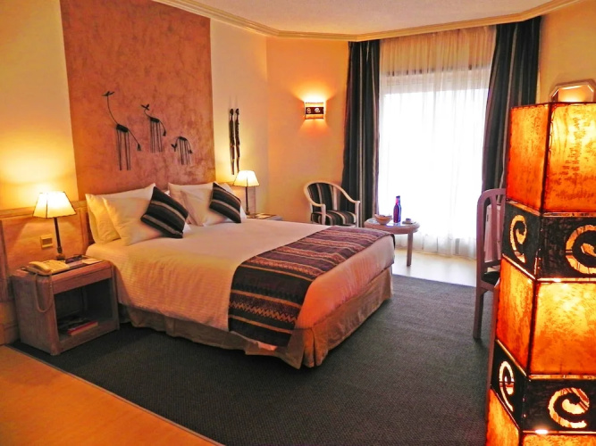 Ledger Plaza Hotel