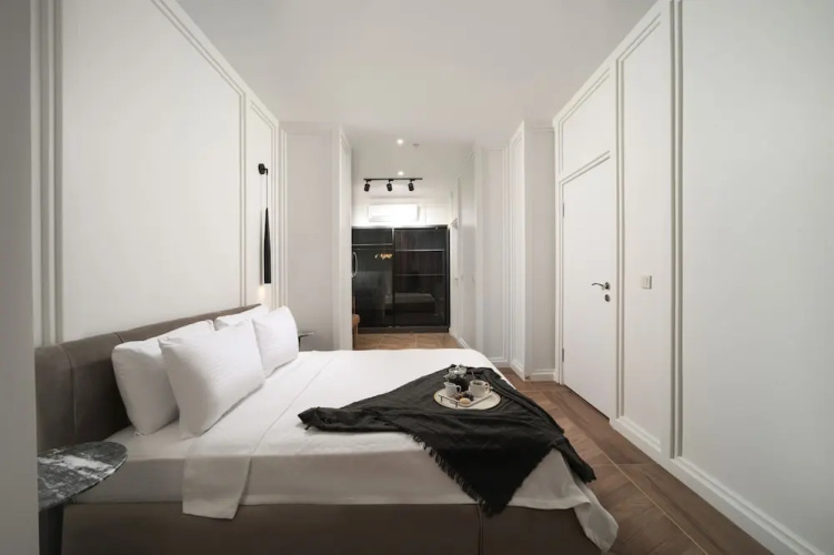 Gatto Residence