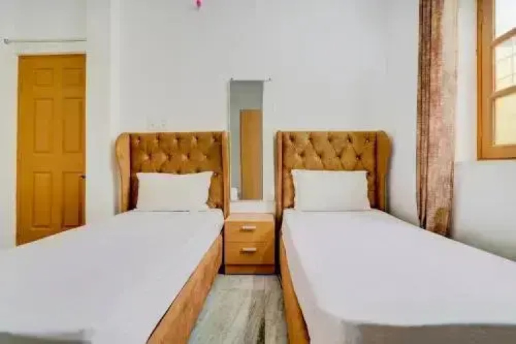 Spot On Second Home Guest House