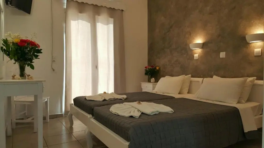 Standard Twin room with balcony