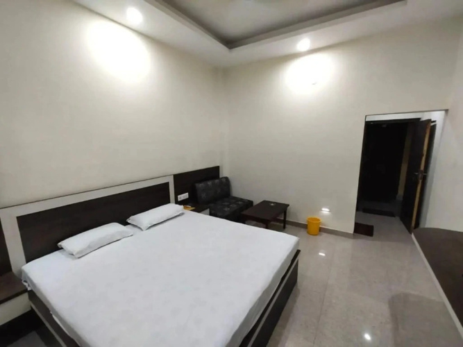 Hotel Mansarovar