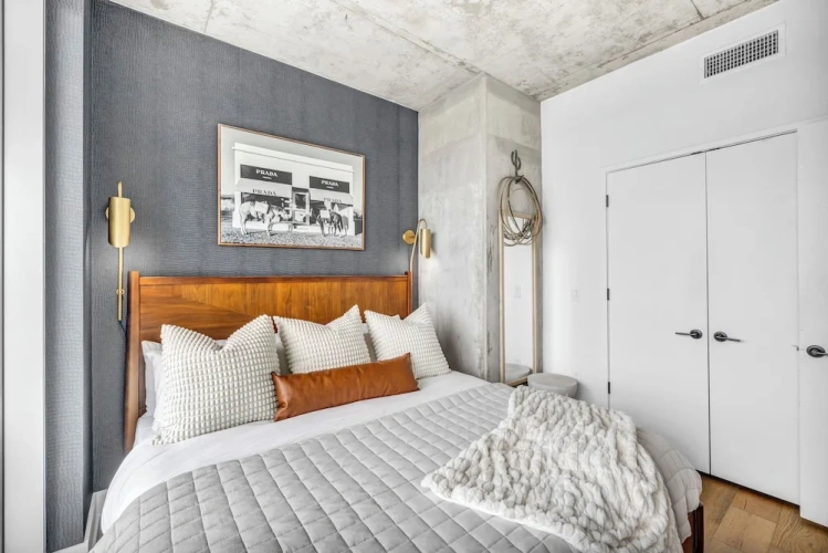 1 Bedroom Comfort room with balcony and with city view